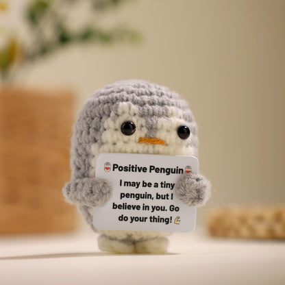Positiver Pinguin, 6,5cm Lustiger Gehäkelter Pinguin mit Warmer Karte Mini Süß Pinguin-Umarmung